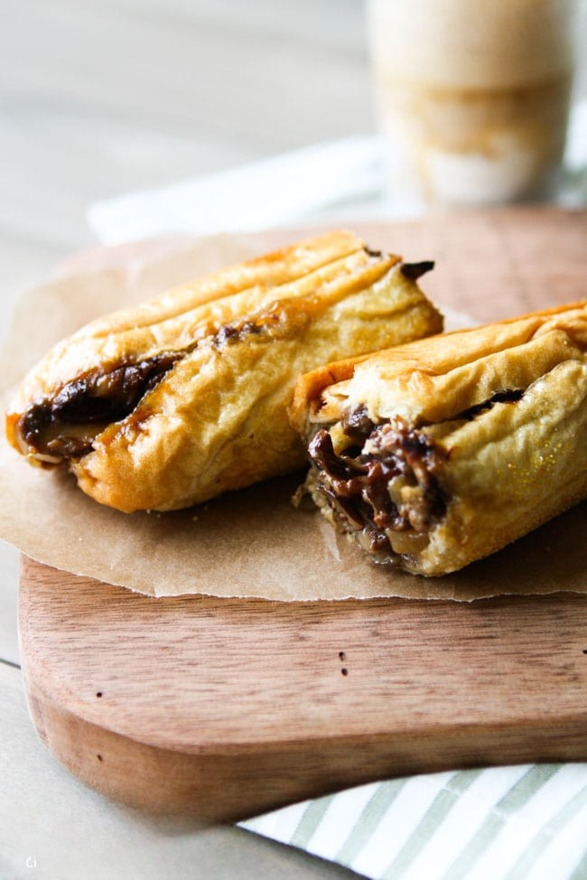 This recipe for cheesesteaks is amazing! We make it all the time and constantly get rave reviews! You have to try it!! Cheesesteak Recipe from thelittlekitchen.net This recipe for cheesesteak is amazing! We make it all the time and constantly get rave reviews! You have to try it!! Cheesesteak from thelittlekitchen.net