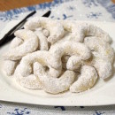 Vanillekipferl-Austrian-Vanilla-Crescents-1381.square