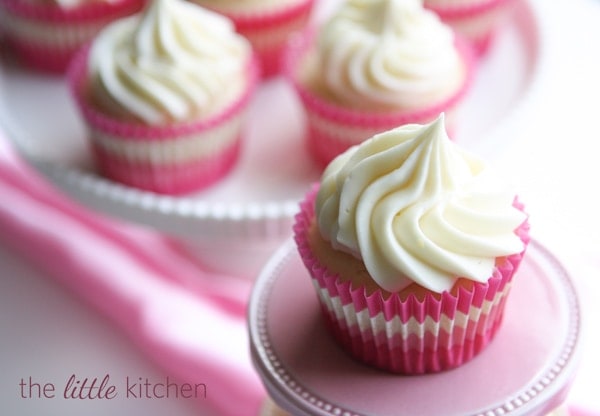 White Almond Sour Cream Cupcakes with Cream Cheese Frosting White Almond Sour Cream Cupcakes with Cream Cheese Frosting