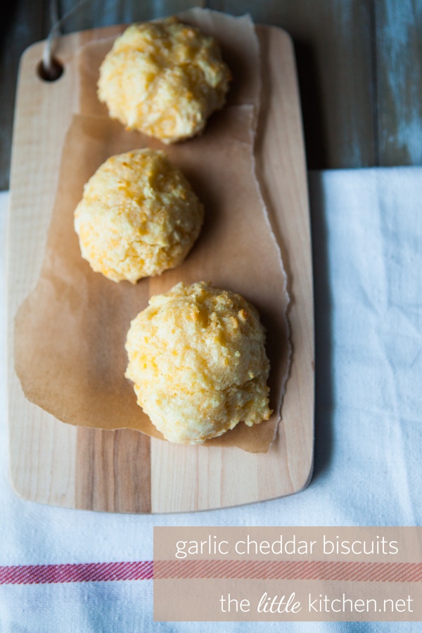 Garlic Cheddar Biscuits from DualFood