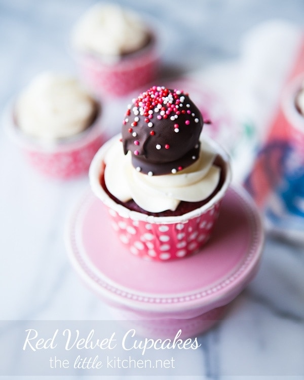 Red Velvet Cupcakes from DualFood Red Velvet Cupcakes