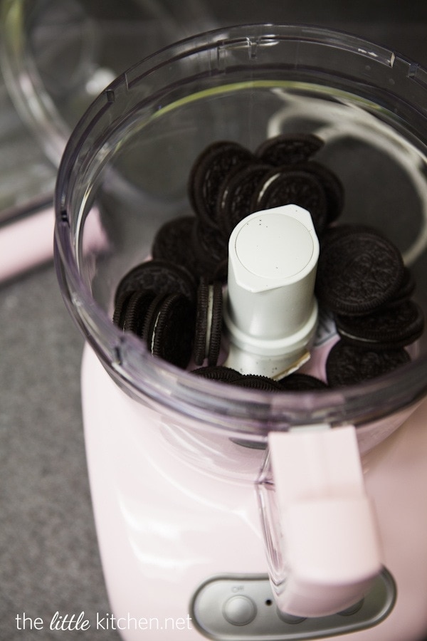 Red Velvet Oreo Truffles from DualFood Red Velvet Oreo Truffles