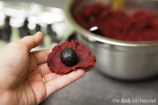 Red Velvet Oreo Truffles from DualFood Red Velvet Oreo Truffles