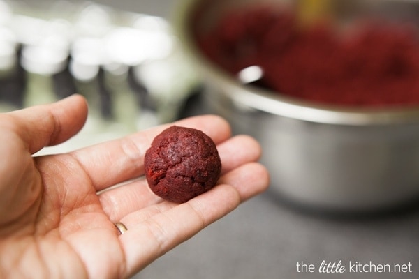 Red Velvet Oreo Truffles from DualFood Red Velvet Oreo Truffles