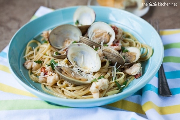 Florida Seafood Pasta in a White Wine Sauce from DualFood Florida Seafood Pasta in a White Wine Sauce