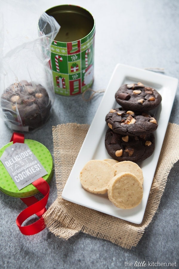 Double Chocolate Chunk Cookies with Sea Salt from thelittlekitchen.net #fbcookieswap Double Chocolate Chunk Cookies with Sea Salt from thelittlekitchen.net #fbcookieswap
