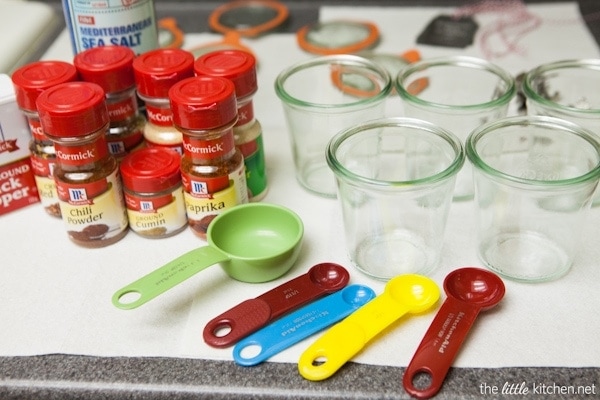 Homemade Taco Seasoning thelittlekitchen.net Homemade Taco Seasoning thelittlekitchen.net