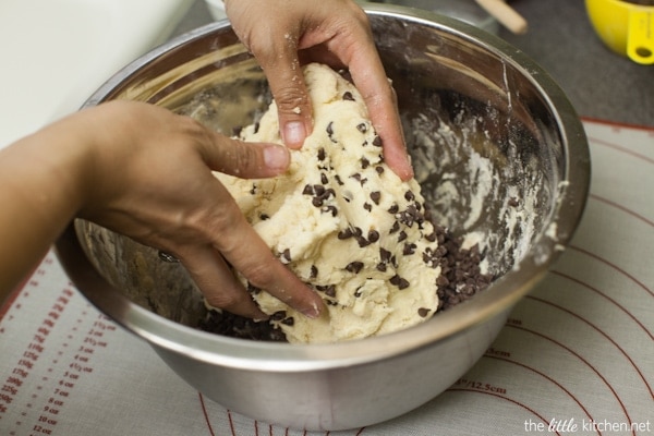 Chocolate Chip Scones from thelittlekitchen.net Chocolate Chip Scones from thelittlekitchen.net
