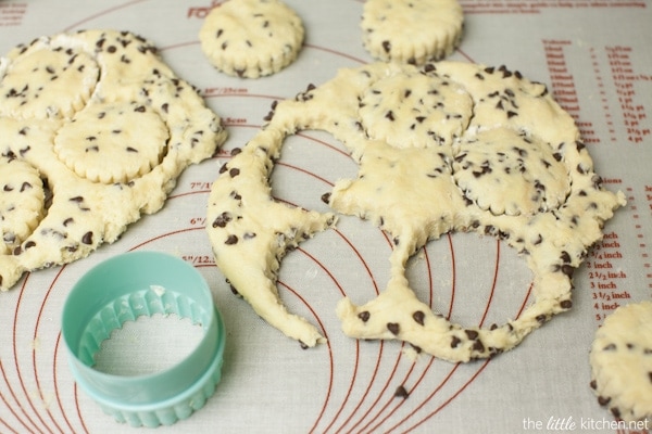 Chocolate Chip Scones from thelittlekitchen.net Chocolate Chip Scones from thelittlekitchen.net