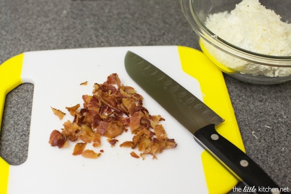 marmalade-garlic-herbs-cheesy-appetizer-puffs-bacon-the-little-kitchen-4081 marmalade-garlic-herbs-cheesy-appetizer-puffs-bacon-the-little-kitchen-4081