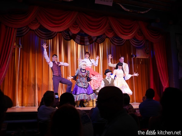 Walt Disney World Hoop Dee Doo Walt Disney World Hoop Dee Doo