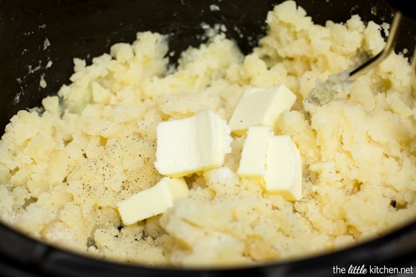 Cheesy Mashed Potatoes from thelittlekitchen.net Cheesy Mashed Potatoes from thelittlekitchen.net