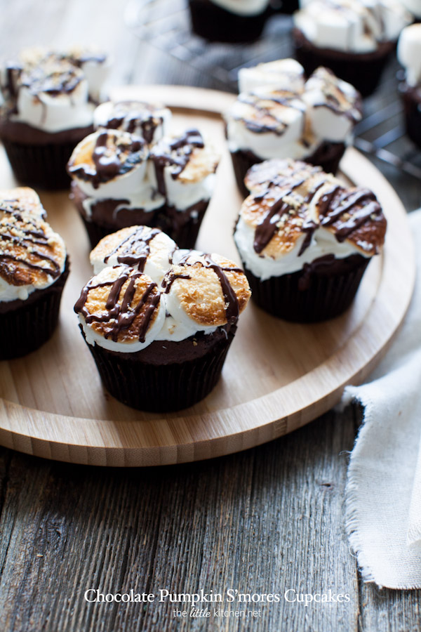 Chocolate Pumpkin S'mores Cupcakes from thelittlekitchen.net #campfiremallows Chocolate Pumpkin S'mores Cupcakes from thelittlekitchen.net #campfiremallows