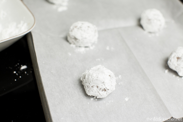 Nutella Cream Cheese Crinkle Cookies from thelittlekitchen.net Nutella Cream Cheese Crinkle Cookies from thelittlekitchen.net