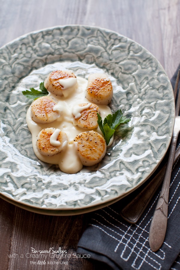Pan-Seared Scallops with a Gruyère Cheese Sauce from DualFood thelittlekitchen.net Pan-Seared Scallops with a Gruyère Cheese Sauce from DualFood thelittlekitchen.net