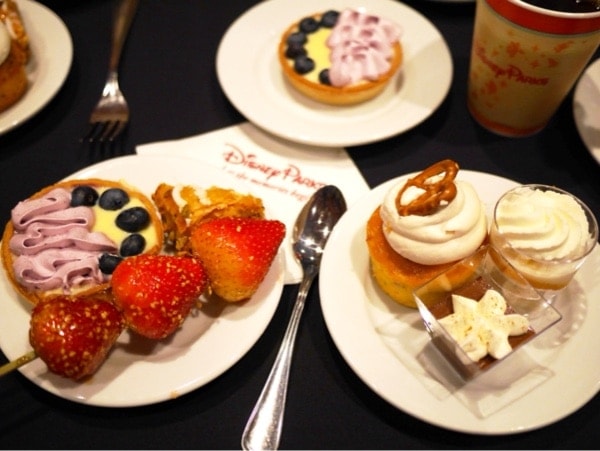 Epcot Flower & Garden Festival Walt Disney World // DualFood Epcot Flower & Garden Festival Walt Disney World // DualFood