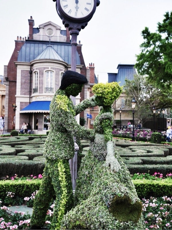 Epcot Flower & Garden Festival Walt Disney World // DualFood Epcot Flower & Garden Festival Walt Disney World // DualFood