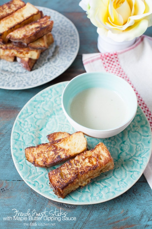 So easy to make and these are such a treat! French Toast Sticks with Maple Butter Dipping Sauce from DualFood thelittlekitchen.net So easy to make and these are such a treat! French Toast Sticks with Maple Butter Dipping Sauce from DualFood thelittlekitchen.net