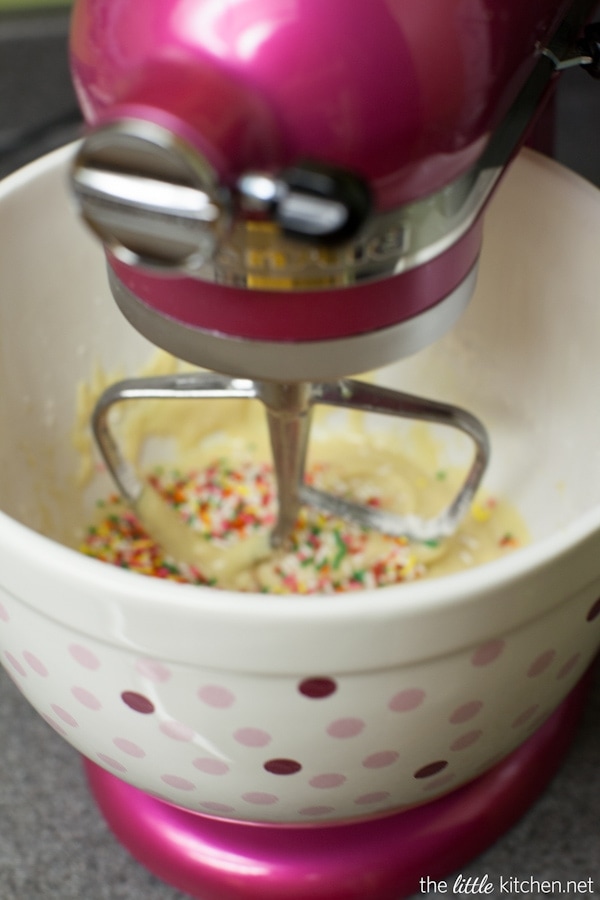 These bars are so gooey and perfect...the sprinkles are a must! Funfetti Gooey Butter Shortbread Bars from thelittlekitchen.net These bars are so gooey and perfect...the sprinkles are a must! Funfetti Gooey Butter Shortbread Bars from thelittlekitchen.net