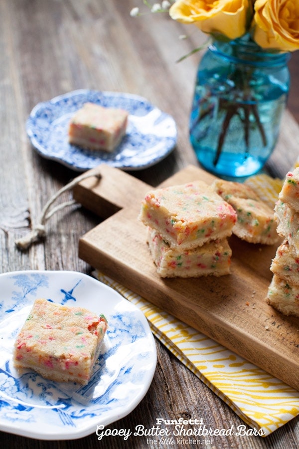 These bars are so gooey and perfect...the sprinkles are a must! Funfetti Gooey Butter Shortbread Bars from thelittlekitchen.net These bars are so gooey and perfect...the sprinkles are a must! Funfetti Gooey Butter Shortbread Bars from thelittlekitchen.net