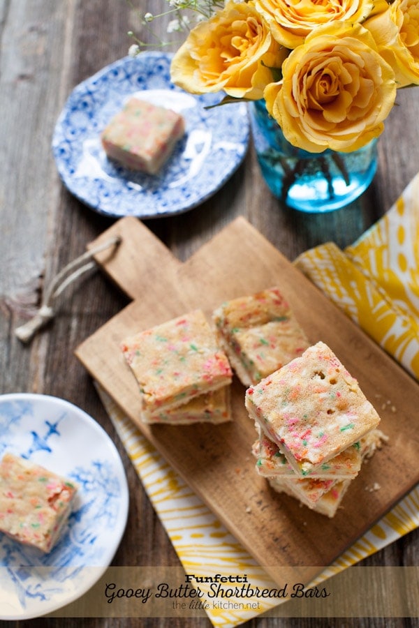These bars are so gooey and perfect...the sprinkles are a must! Funfetti Gooey Butter Shortbread Bars from thelittlekitchen.net These bars are so gooey and perfect...the sprinkles are a must! Funfetti Gooey Butter Shortbread Bars from thelittlekitchen.net