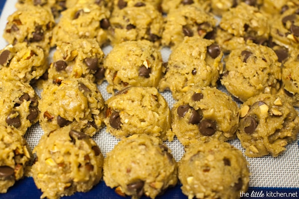 Brown Butter Milk Chocolate Toffee Almond Cookies from thelittlekitchen.net Brown Butter Milk Chocolate Toffee Almond Cookies from thelittlekitchen.net