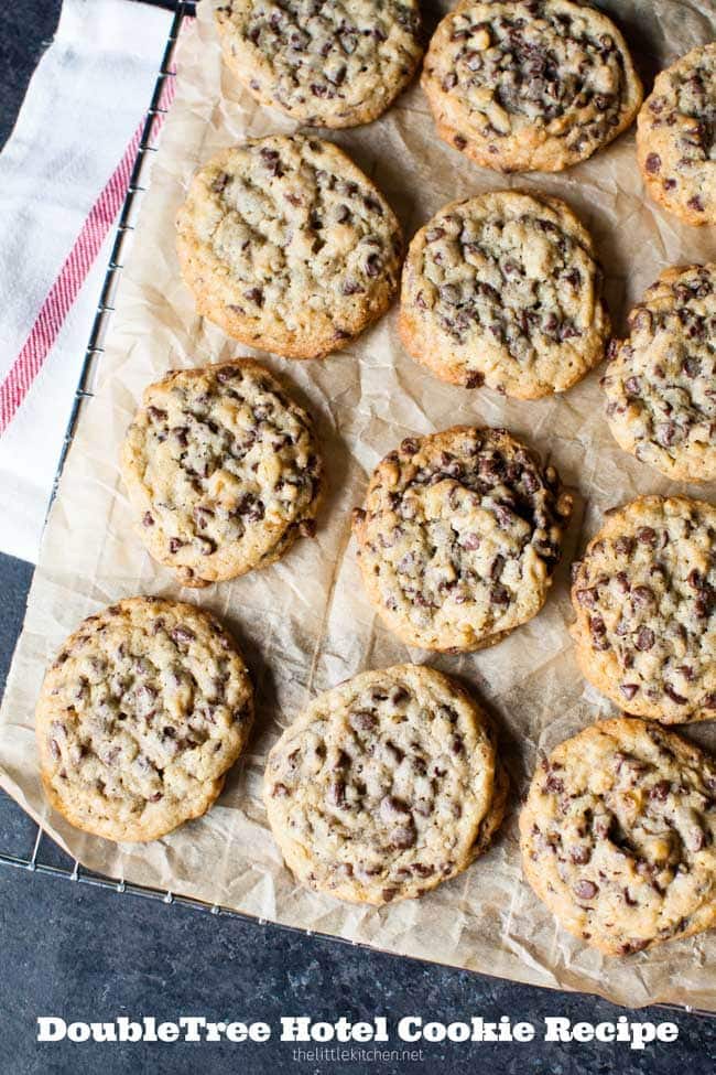 DoubleTree Chocolate Chip Cookies thelittlekitchen.net DoubleTree Chocolate Chip Cookies thelittlekitchen.net