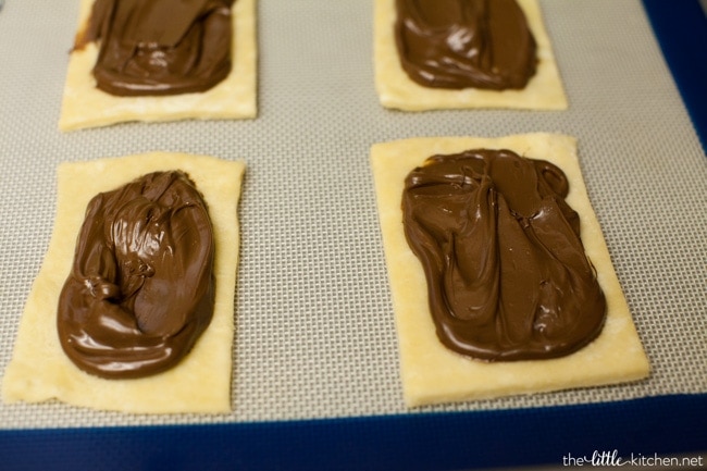 Strawberry Chocolate Hand Pies from thelittlekitchen.net Strawberry Chocolate Hand Pies from thelittlekitchen.net