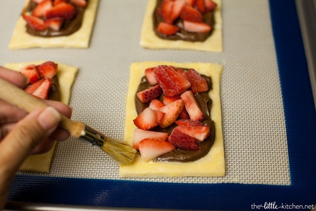 Strawberry Chocolate Hand Pies from thelittlekitchen.net Strawberry Chocolate Hand Pies from thelittlekitchen.net