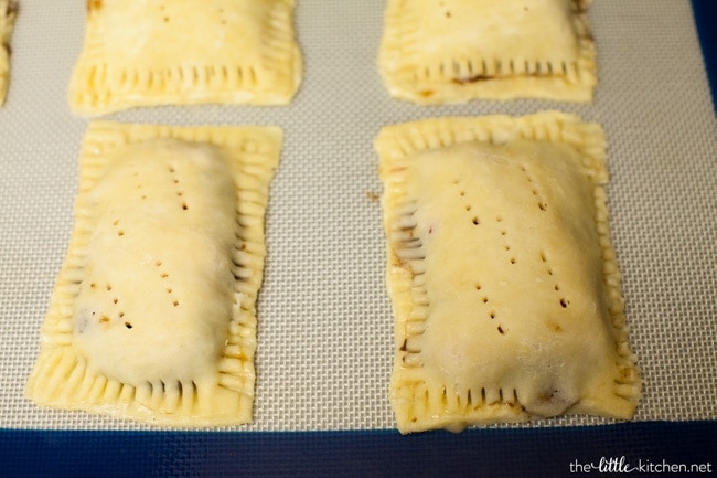 Strawberry Chocolate Hand Pies from thelittlekitchen.net Strawberry Chocolate Hand Pies from thelittlekitchen.net