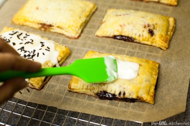 Strawberry Chocolate Hand Pies from thelittlekitchen.net Strawberry Chocolate Hand Pies from thelittlekitchen.net