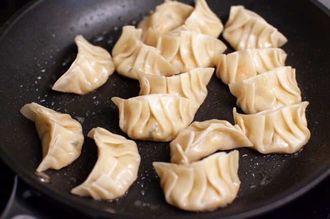 Vegetarian Dumplings from thelittlekitchen.net Cooked Vegetarian Dumplings in skillet from thelittlekitchen.net