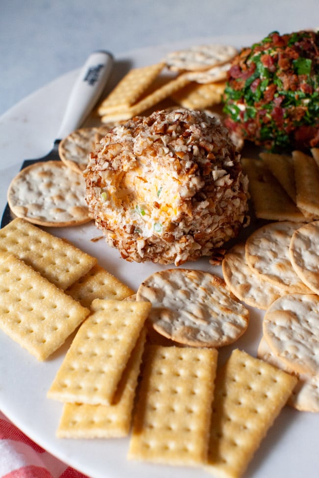 Cheese Ball Recipe from thelittlekitchen.net Cheese Ball Recipe from thelittlekitchen.net