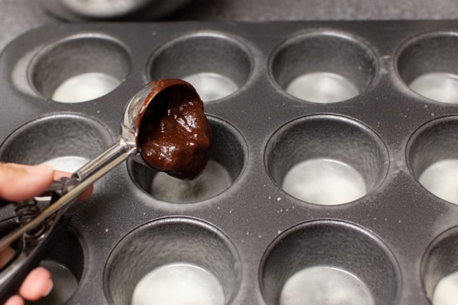 How to Make Brownie Cups from thelittlekitchen.net How to Make Brownie Cups from thelittlekitchen.net