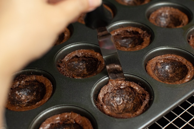 How to Make Brownie Cups from thelittlekitchen.net How to Make Brownie Cups from thelittlekitchen.net