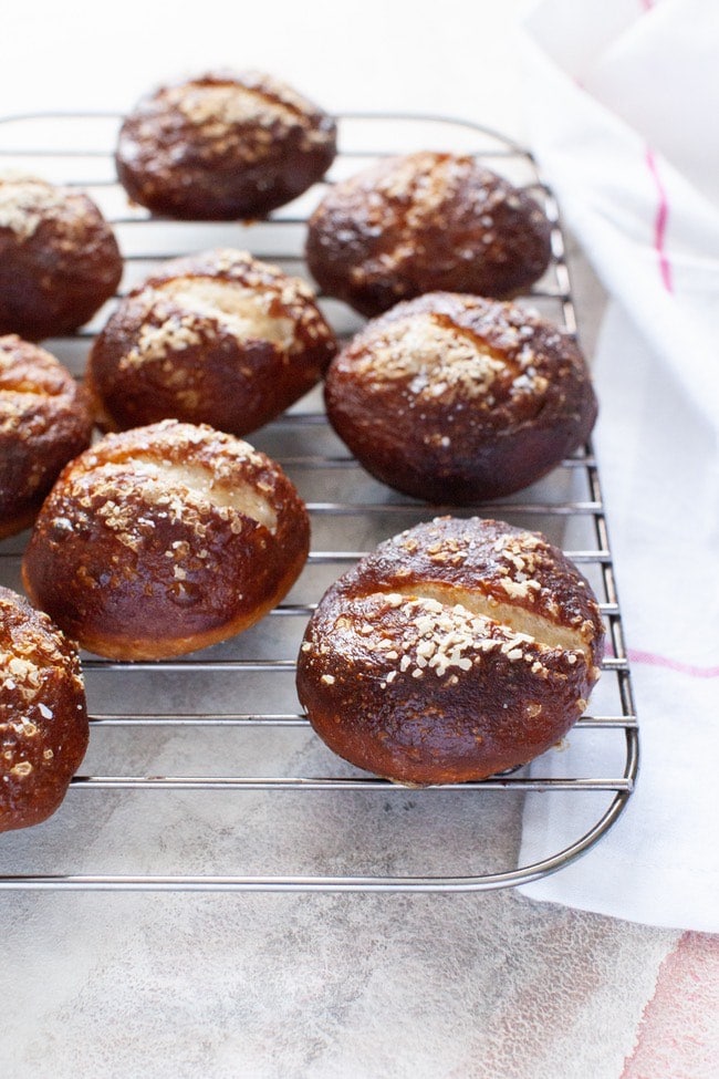Pretzel Slider Rolls from thelittlekitchen.net Pretzel Slider Rolls from thelittlekitchen.net